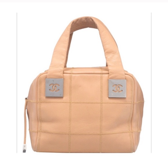 CHANEL Handbags - SOLD Vintage Chanel Beige Leather Quilted Bowler